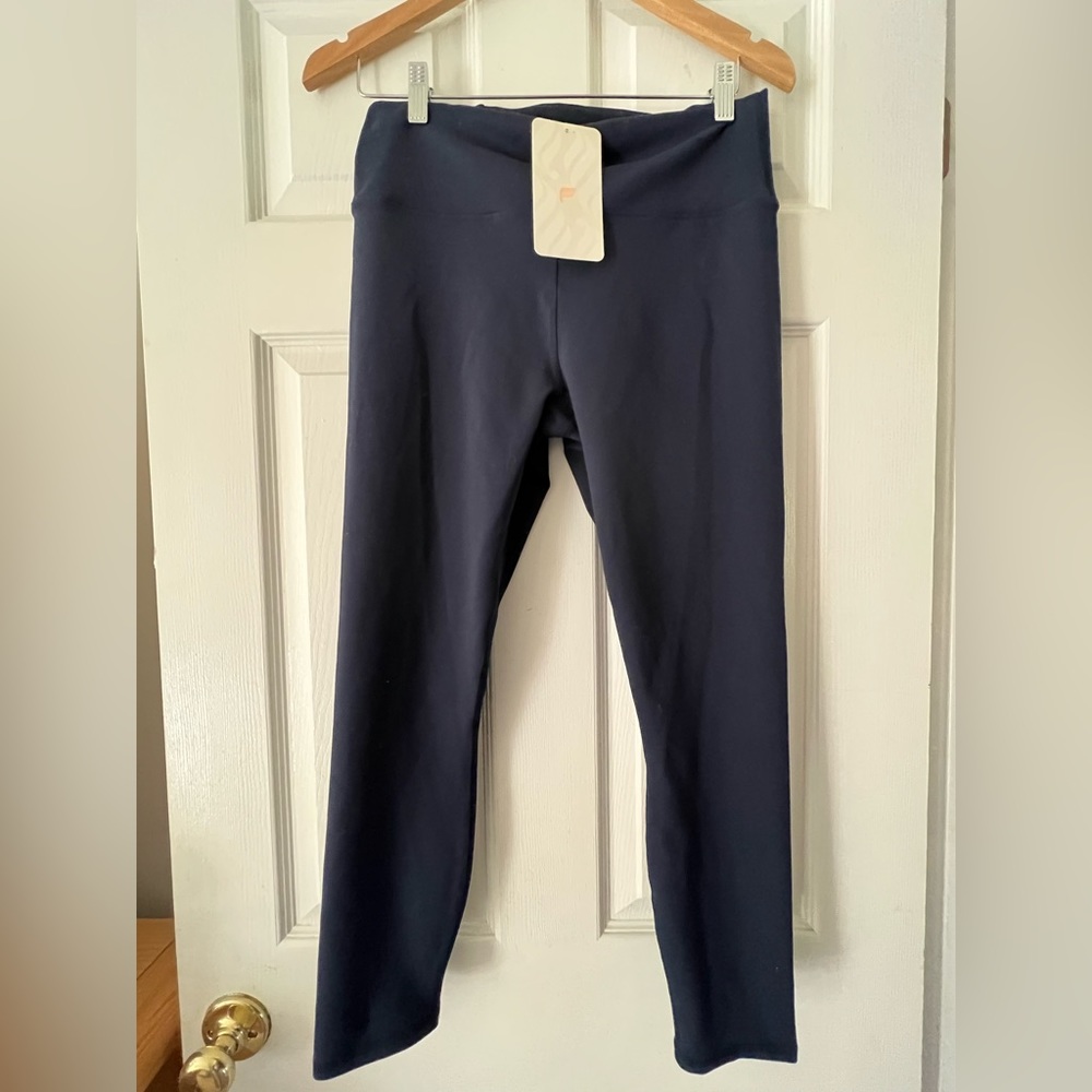 Navy Fabletics 7/8 length leggings